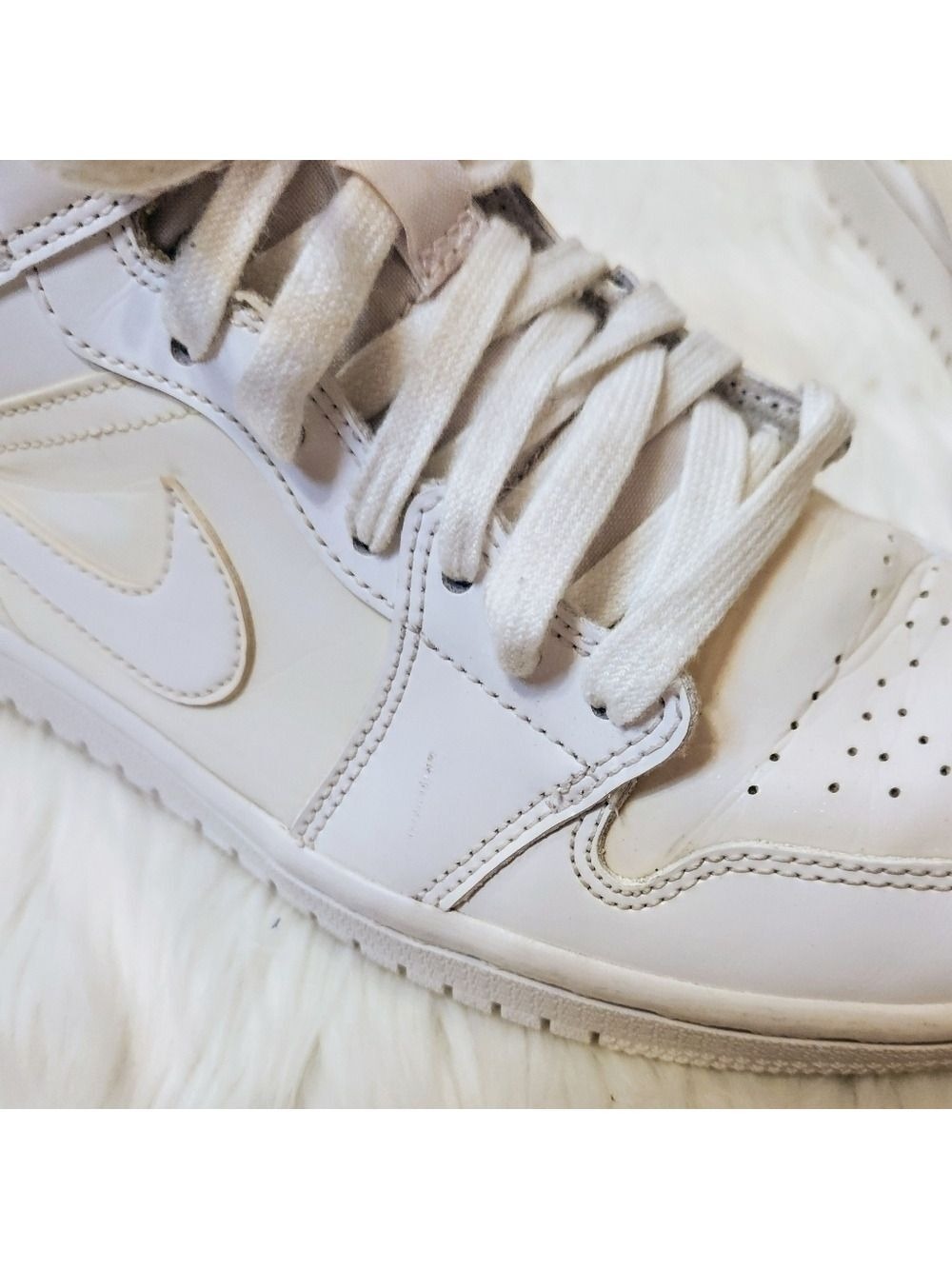 Nike Air Jordan 1 Patent Leather White Sneakers Size 7 - Picture 11 of 12